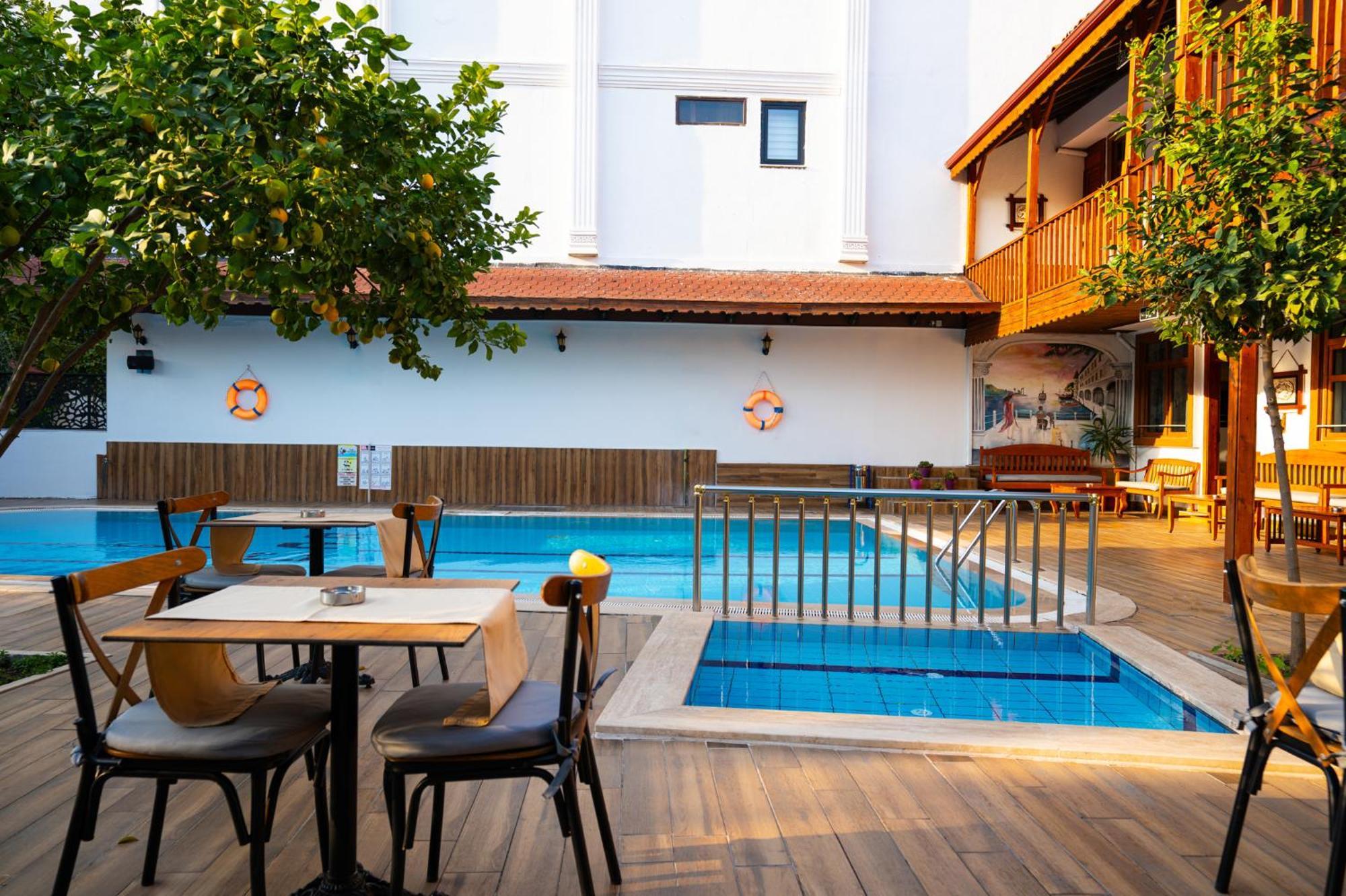 Otel Oscar Garden *